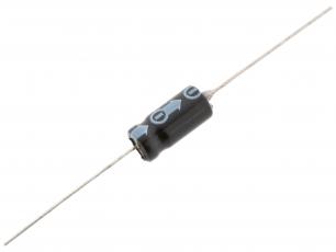 El.lyt 10uF 50V axiell ø6.3x13mm @ electrokit