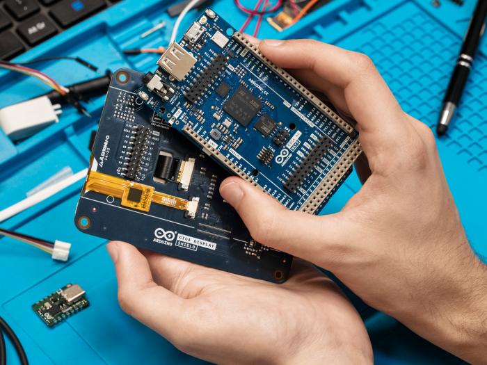 Arduino Giga Display Shield @ electrokit (7 av 8)