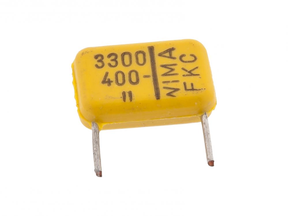 Köp Kondensator 3300pF 400V 10mm till rätt pris @ electrokit