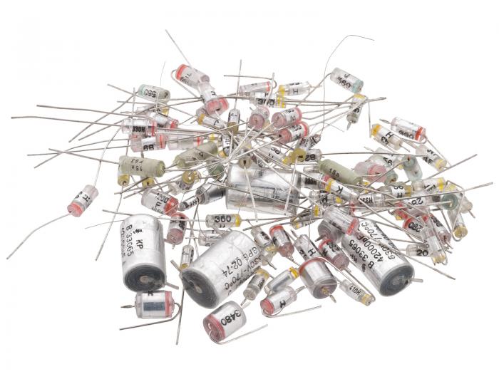 Component kit film capacitors @ electrokit (1 of 1)