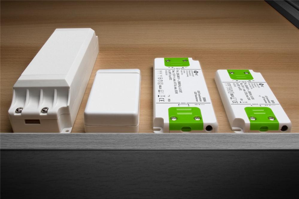 Transformateur (Driver) LED à Courant Constant 700mA - 2,5-4,5V DC - Marque Ledomec - Neuf