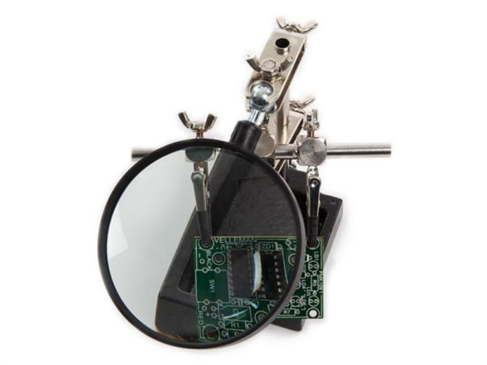 Helping hand with magnifier @ electrokit (2 of 3)