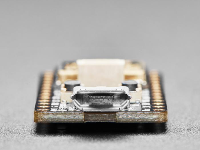 Adafruit ItsyBitsy ESP32 - PCB-antenn @ electrokit (4 av 5)