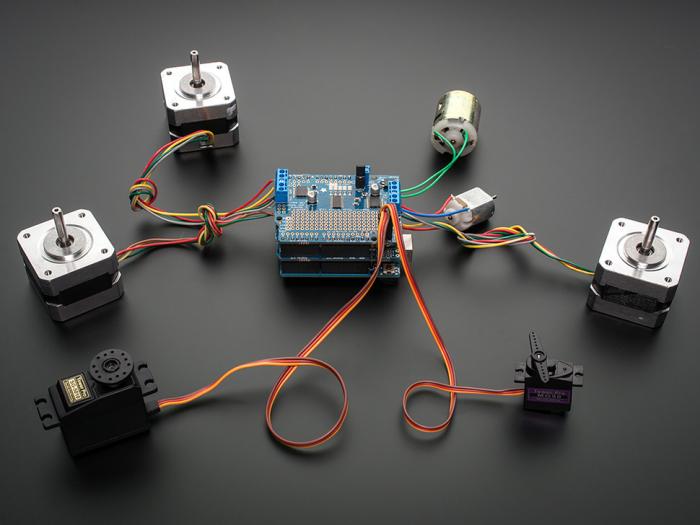 Adafruit motor shield för Arduino Uno R3/R4 v2.3 @ electrokit (6 av 7)