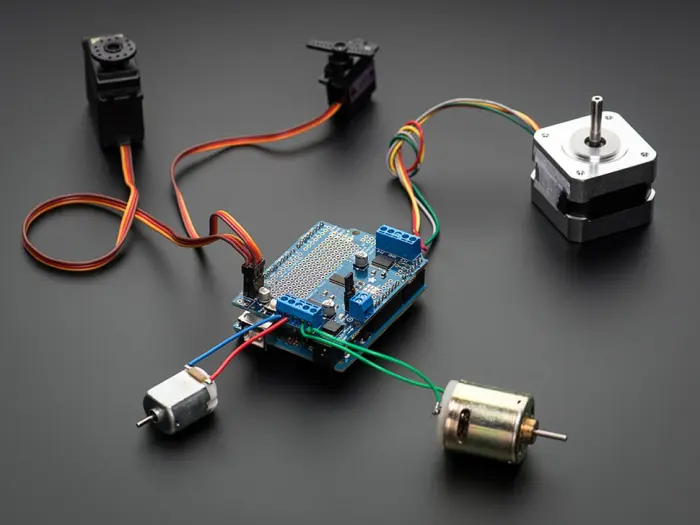 Adafruit motor shield for Arduino Uno R3/R4 v2.3 @ electrokit (7 of 7)