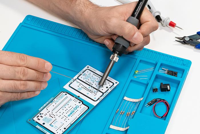 Arduino Make Your UNO Kit @ electrokit (15 av 16)