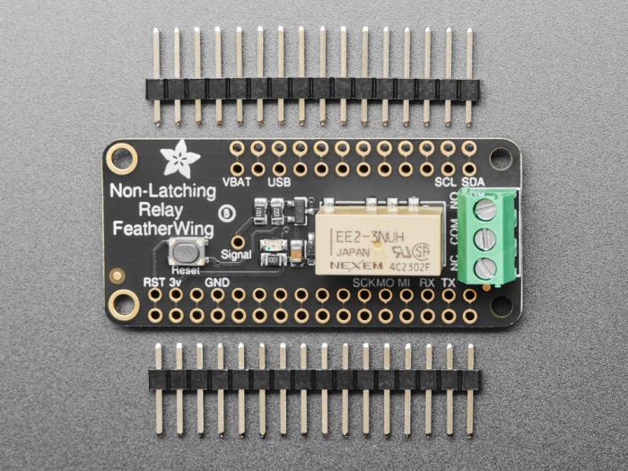 Non-Latching Mini Relay FeatherWing @ electrokit (3 av 6)