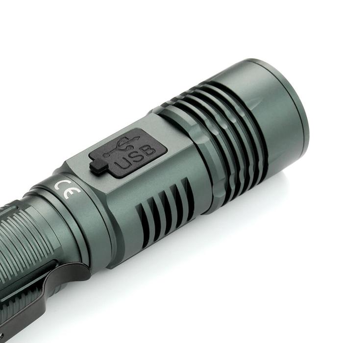 Zoom-ficklampa 700 lm 4000mAh Li-Ion USB-C med display @ electrokit (3 av 14)