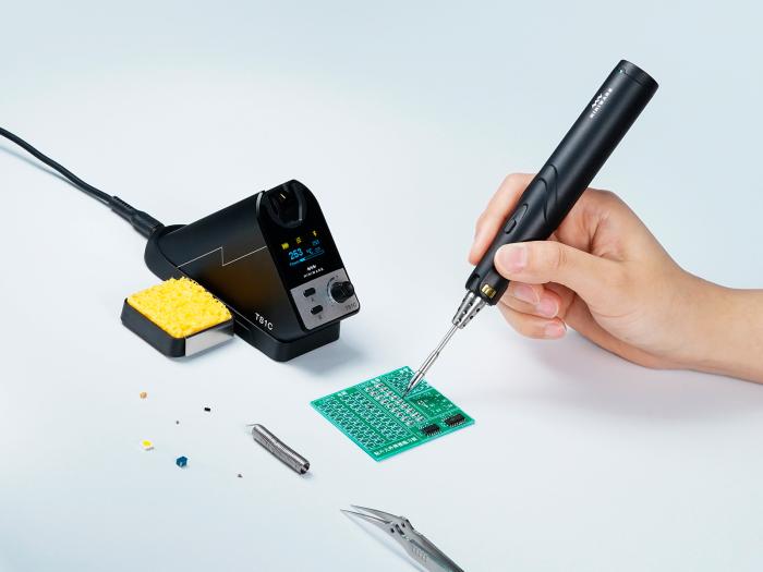 Cordless soldering iron 36W TS1C @ electrokit (7 of 14)