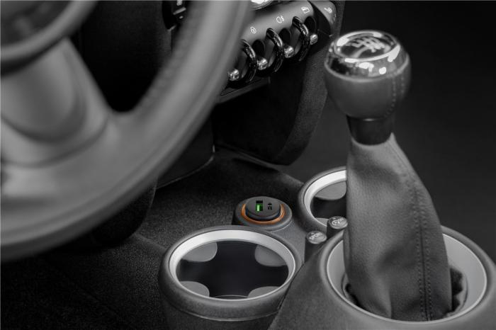 USB-C PD + USB-A car charger 30W @ electrokit (4 of 4)