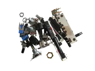 Potentiometrar ca 20 st - blandade värden @ electrokit