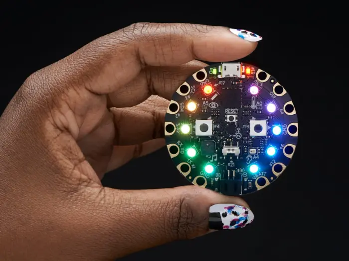 Adafruit Circuit Playground Classic @ electrokit (4 av 6)