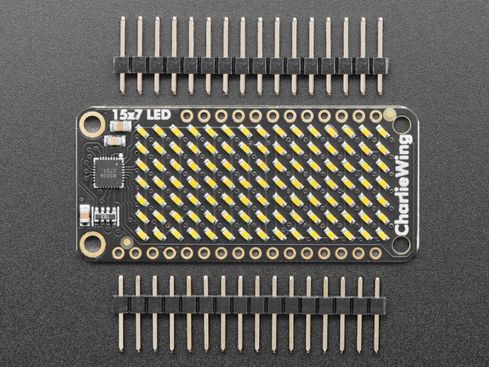 15x7 CharliePlex LED Matrix FeatherWing - Warm White @ electrokit (3 av 4)