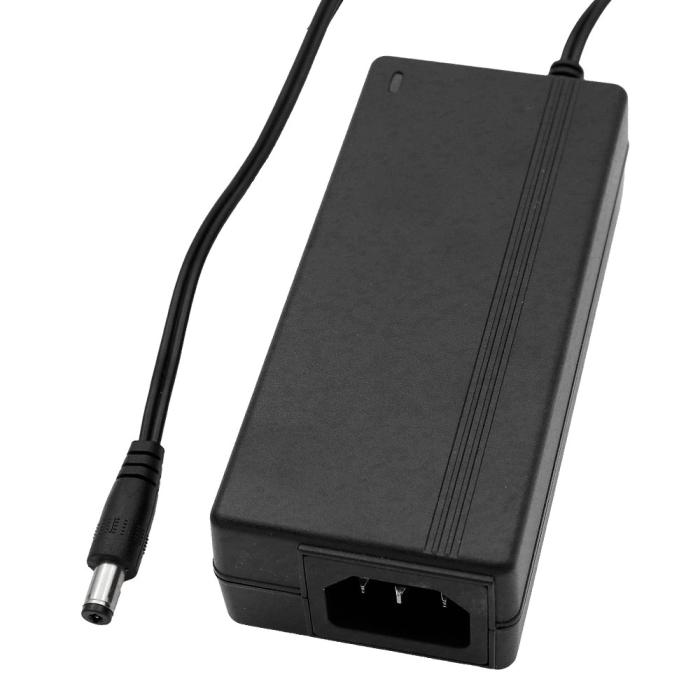 Nätaggregat desktop 15VDC 4A 60W @ electrokit (1 av 1)