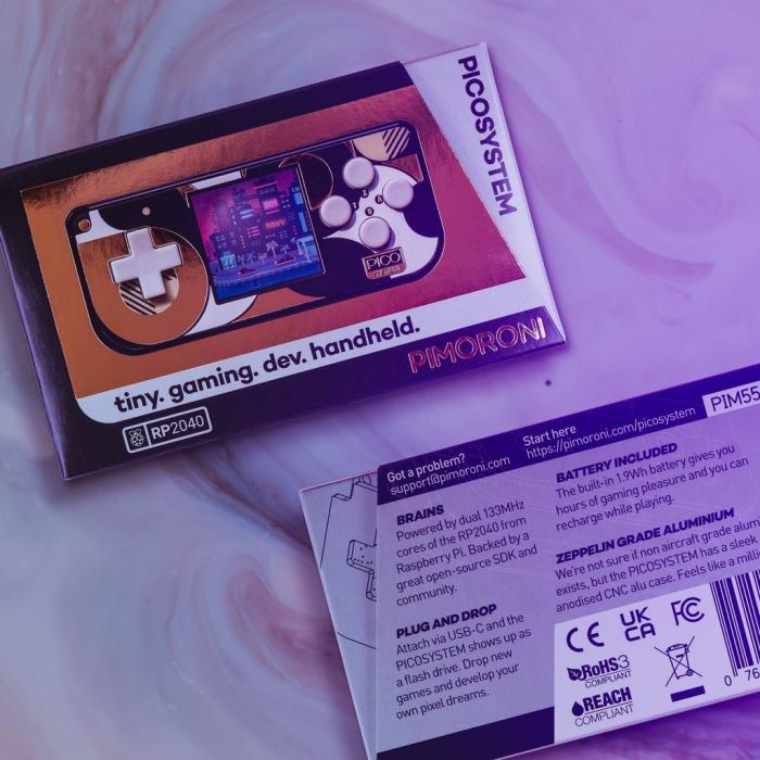PicoSystem handheld gaming console @ electrokit (2 of 12)