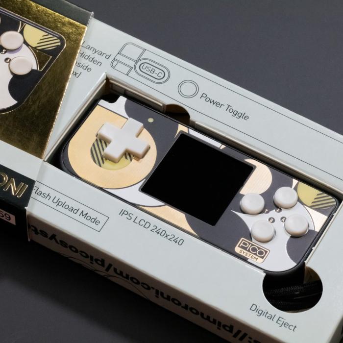 PicoSystem handheld gaming console @ electrokit (7 of 12)