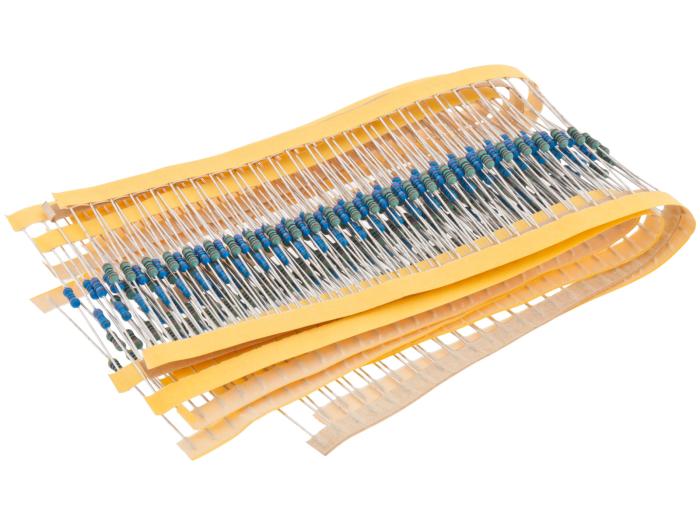 Motstånd 0.6W 1% 100R - 820R x50 = 300 st @ electrokit (1 av 1)