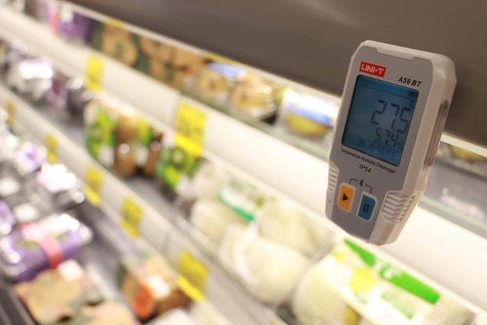 Temperatur och luftfuktighet data logger Bluetooth IP54 @ electrokit (8 av 11)