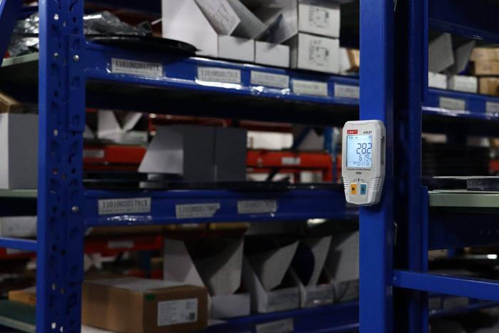 Temperatur och luftfuktighet data logger Bluetooth IP54 @ electrokit (10 av 11)