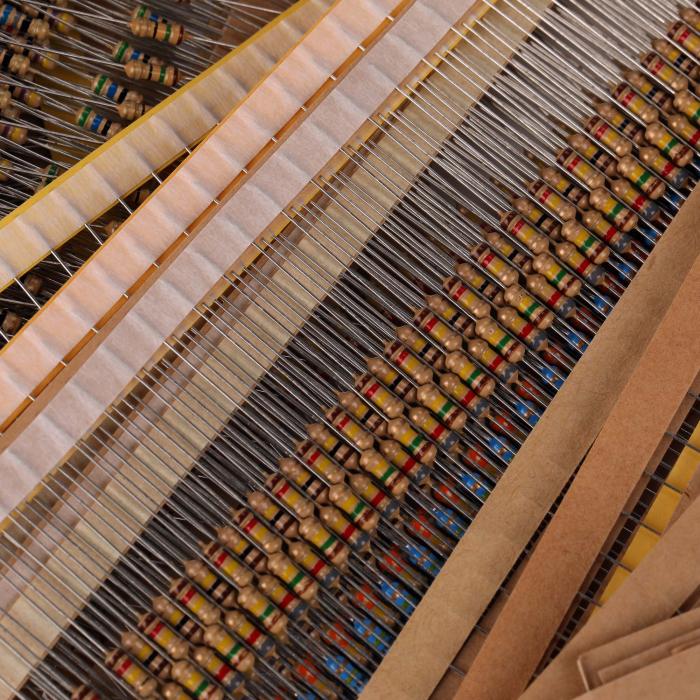 Motståndssats E12-serien 61x25 = 1525 st @ electrokit (2 av 2)