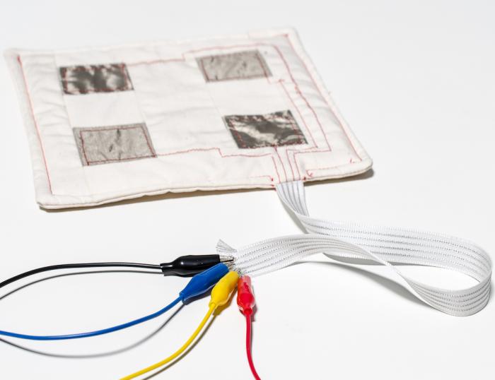 Conductive fabric ribbon cable 4-p 90cm @ electrokit (2 of 2)