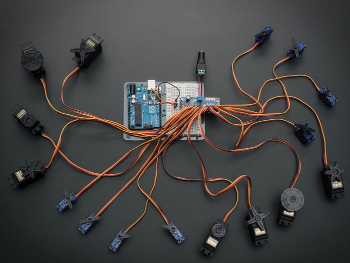 PWM Servo Driver 16-kanal 12-bit I2C @ electrokit (5 av 6)