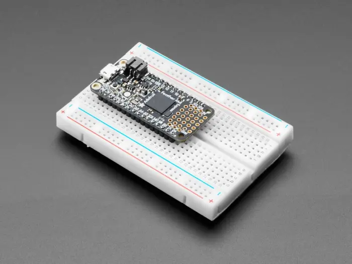 Adafruit Feather M4 Express - ATSAMD51 @ electrokit (6 av 6)