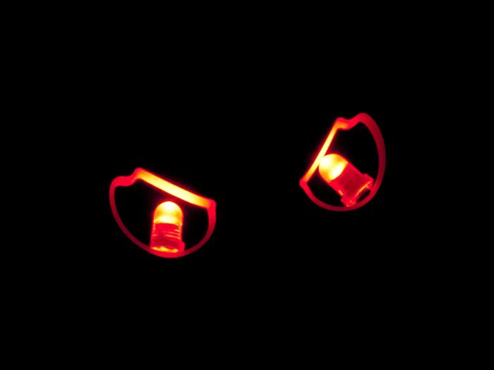 Halloweenspöke 2LED - byggsats SMD @ electrokit (2 av 4)
