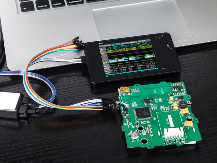 Logic analyzer 100MHz 4-ch handheld LA104 @ electrokit (4 of 6)