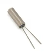 Kristall 8.000MHz ø3x8mm 30ppm @ electrokit