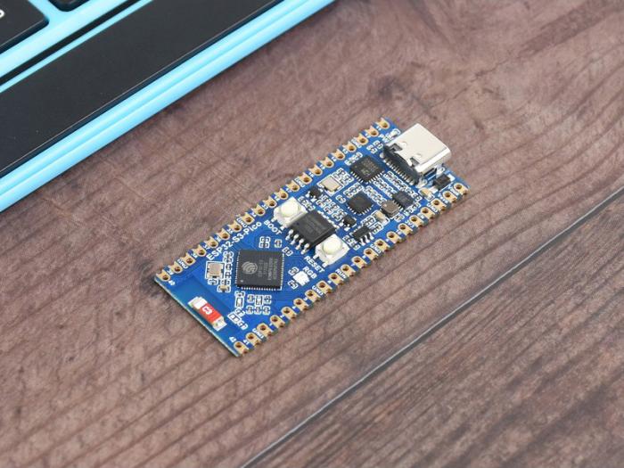 ESP32-S3 utvecklingskort - Pico-kompatibel @ electrokit (5 av 7)