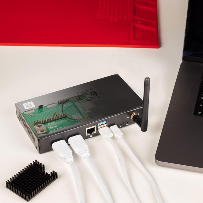 Raspberry Pi Compute Module 5 Development Kit @ electrokit (2 of 2)